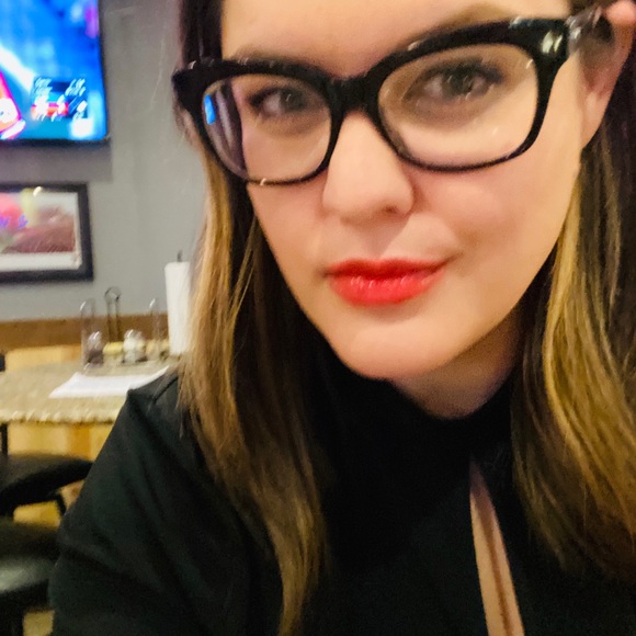 Meet your Posher, Krista - Picture 4 of 4